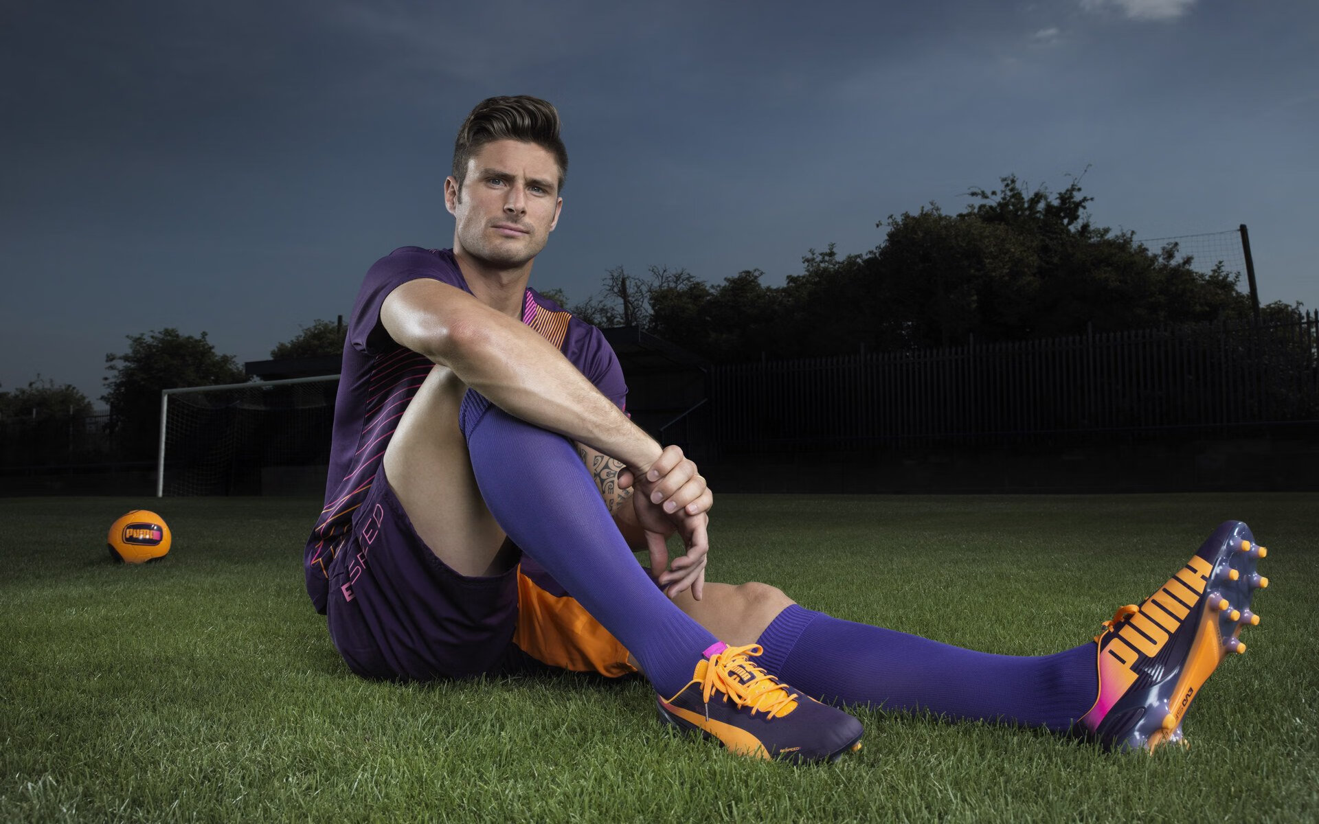 国羽新星闪耀全英赛!陈清晨/贾一凡逆转夺冠,石宇奇惜败安赛龙摘银