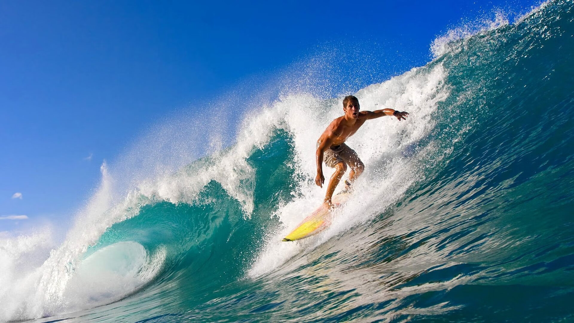 英超争冠白热化,曼城绝杀登顶,阿森纳、利物浦紧咬不放