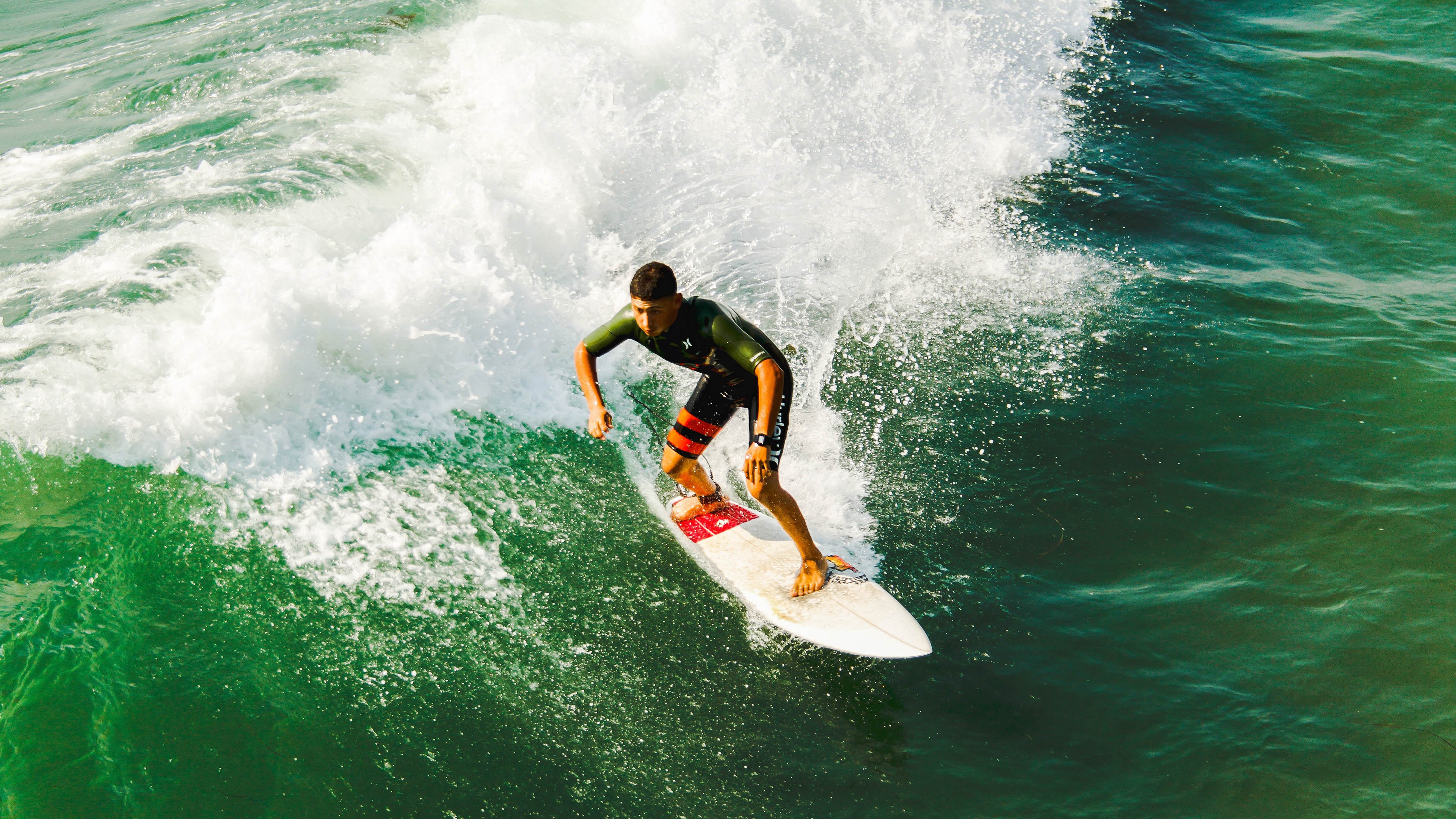 中国跳水队包揽世锦赛四金 小将全红婵再现水花消失术